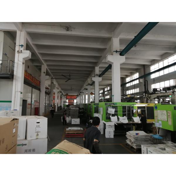 Adjustable Backrest High Back Mesh Office Chair for Modern Swivel Revolving Manager