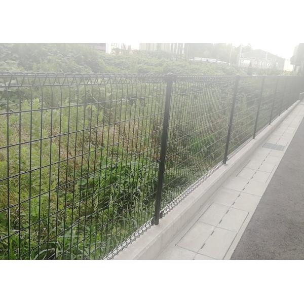 Q235 Q195 Steel RAL6005 Welded Wire Mesh Fence Panels With Triangle Shape