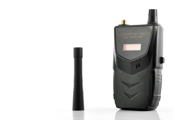 Cheap High Sensitive Wireless Tap Detector , Cell Phone Spy Camera Bug Detector for sale