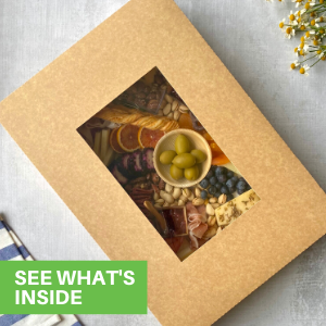 These food packaging containers are ideal for taking baked goods or family-style meals to events.