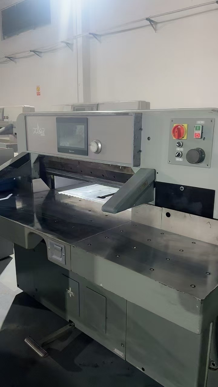 Quality Polar Paper Cutter 920mm Guillotine Machine Automatic Computer Programming wholesale