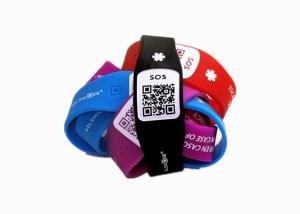 China SOS QR Code Custom Silicone Wristbands , Silicone Medical ID Bracelets For Women / Men on sale