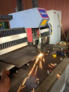 Custom Aluminium Perforated Sheet Laser Knurling Cutting with Iron Pallet Packing Methods and Sample