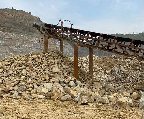 Debris Separation Roller Screening Machine 140-385 TPH Throughput Stable Operation