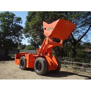 Tunnel load haul dump truck with ability to install Shotcrete Robot Arm , KSQ RL