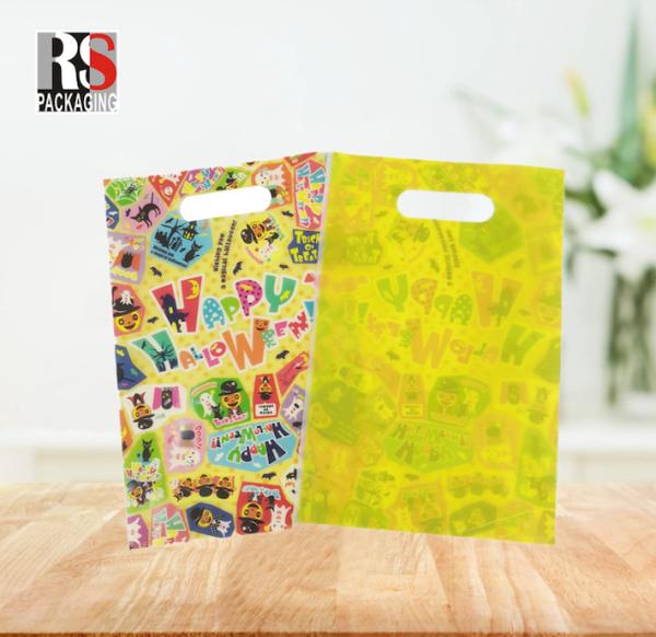 Cheap Customized Handle Bag Plastic Packaging Handle Shopping Bags Lightweight And Portable Design Surface Pattern Printing for sale