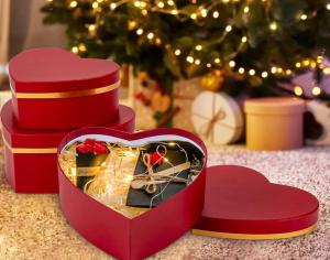 China Custom Order Luxury Love Heart Shape Cosmetics Gift Packaging Paper Box For Wedding Gift on sale