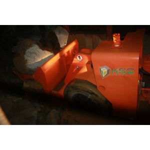 Tunnel load haul dump truck with ability to install Shotcrete Robot Arm , KSQ RL