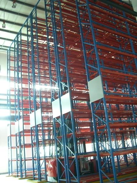 Cheap Narrow Aisle Pallet Racking Vna Racking System Customized Loading Capacity for sale