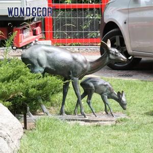 Quality Life Size 155cm Custom Bronze Sculpture Mother And Baby Reindeer wholesale