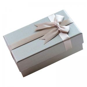 China Perfume Candy Cosmetics Gift Packaging Box Lid And Base Gift Box With Ribbon Bowknot on sale