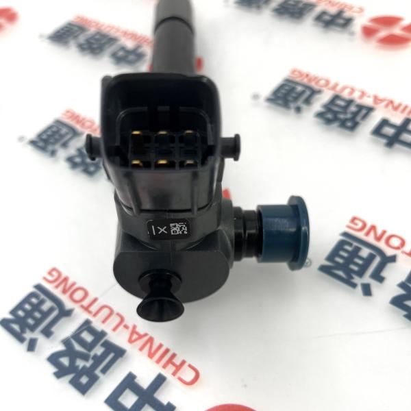 23670-11030 2367011030 23670 11030 Fuel Injector Compatible For Diesel CR Engine Injector Diesel for Toyota Hilux
