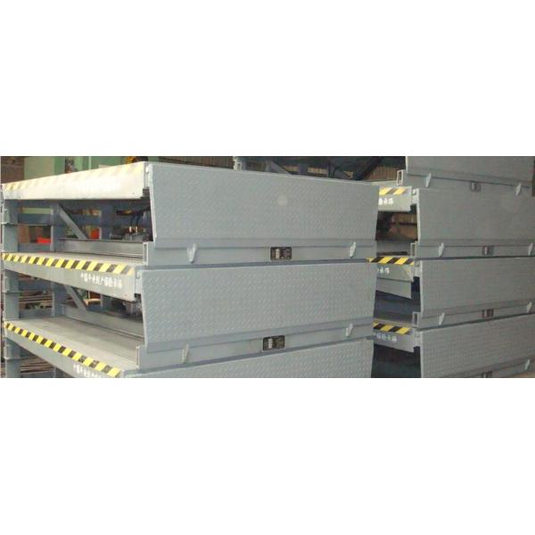 Warehouse Loading Dock Leveler Widely Used Excellent Insulation CE ISO 9001