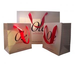 Quality Custom Printed White Paper Gift Bags Wholesale Spot UV Logo Ribbon Handle wholesale