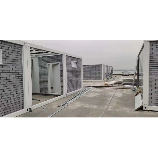 Modern Design 20ft Container Mobile House for Temporary Construction Site Migrant Workers' Living Quarters Solution