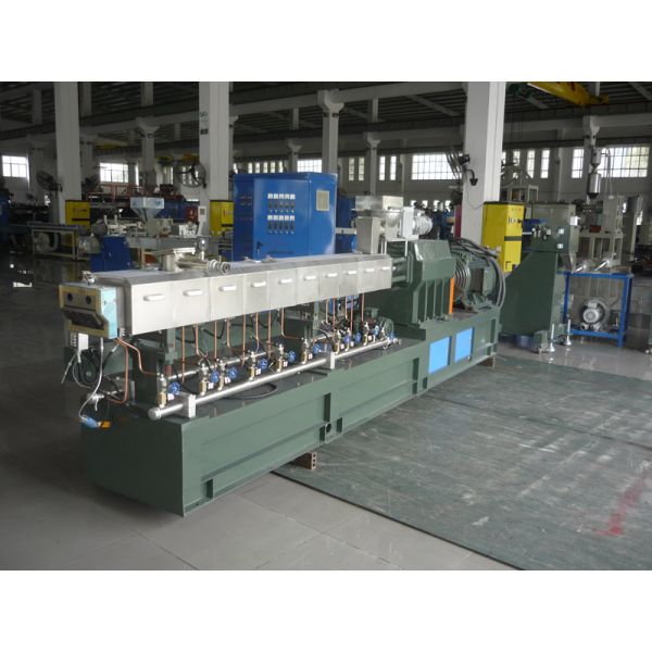 Parallel Twin Screw Plastic Recycling Pellet Machine For Granular Making