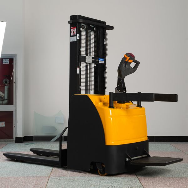1.6ton capacity , 3meter lifting Full Electric Stacker with AC drive motor