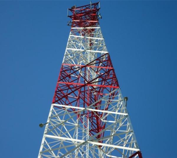 Cheap High Quality Customizable Triangular Angle Steel Telecommunication Tower Kit With Mounting Brackets And Accessories for sale