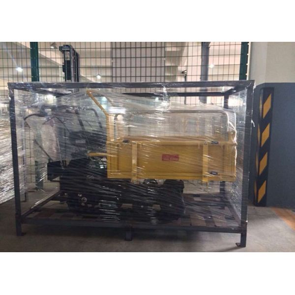Mechanical Transmission Case Concrete Dumper , Auto Turning Powered Wheelbarrow Tracked