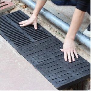 China Galvanized Steel Garage Floor Drain Grate Cover 30mm*32mm Opening on sale