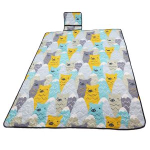 China Outdoor Sand Proof Beach Tote Portable Picnic Mat 120*135cm on sale