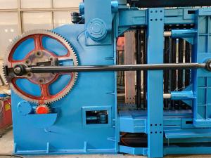 Quality Customized 2000mm Width Hexagonal Mesh Machine Galvanized Gabion Wire Netting Machine wholesale