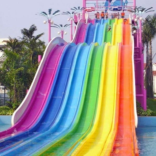 Customizable Rainbow Pool Slide Adult Water Slide Anti Static