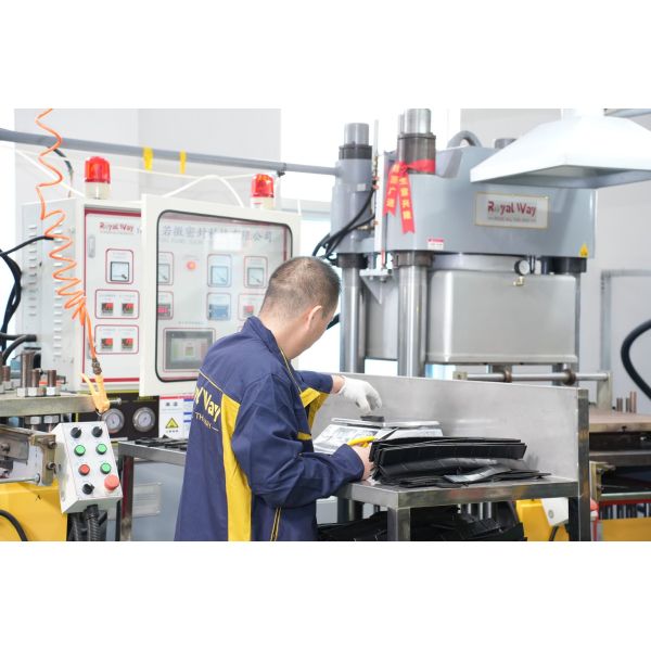 Durable Oil-Resistant AS568 FFKM Chemical-Resistant FKM Rubber O-Rings for Oilfield and Petrochemical Sealing