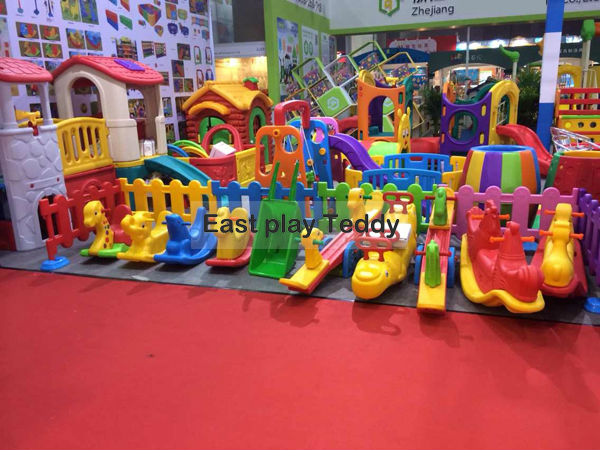 Anti UV Plastic Rocking Horse Improve Intelligence For 3 - 8 Years Old Kids