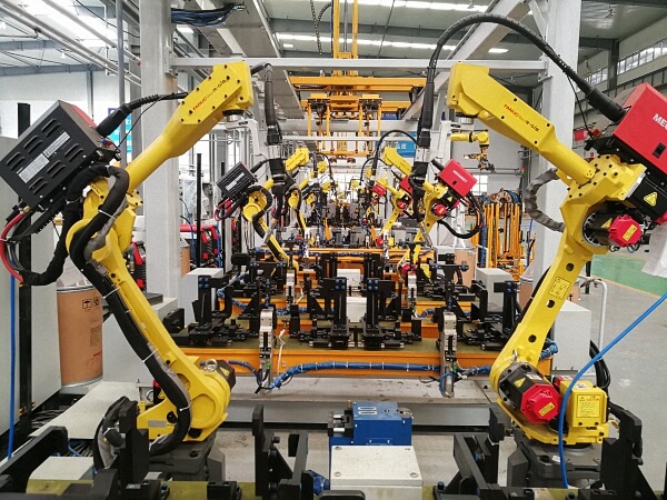 Blue 6 Axis Pipe To Pipe Welding Robot Production Line Welding Wire Dia. 2.5-6.0mm