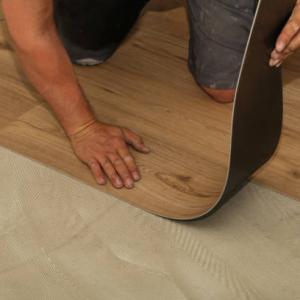 China Fire Resistant Waterproof PVC Lvt Vinyl Click Floor Luxury Vinyl Plank for Indoor on sale