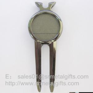 China Personalized metal golf pitch fork small quantity wholesale, bespoke golf divot tools, on sale