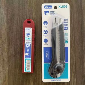 China Black Heavy Duty Utility Knife with Blade Lock Knob Ergonomic Design and SK2 High Carbon Steel Blade for Industrial Use on sale