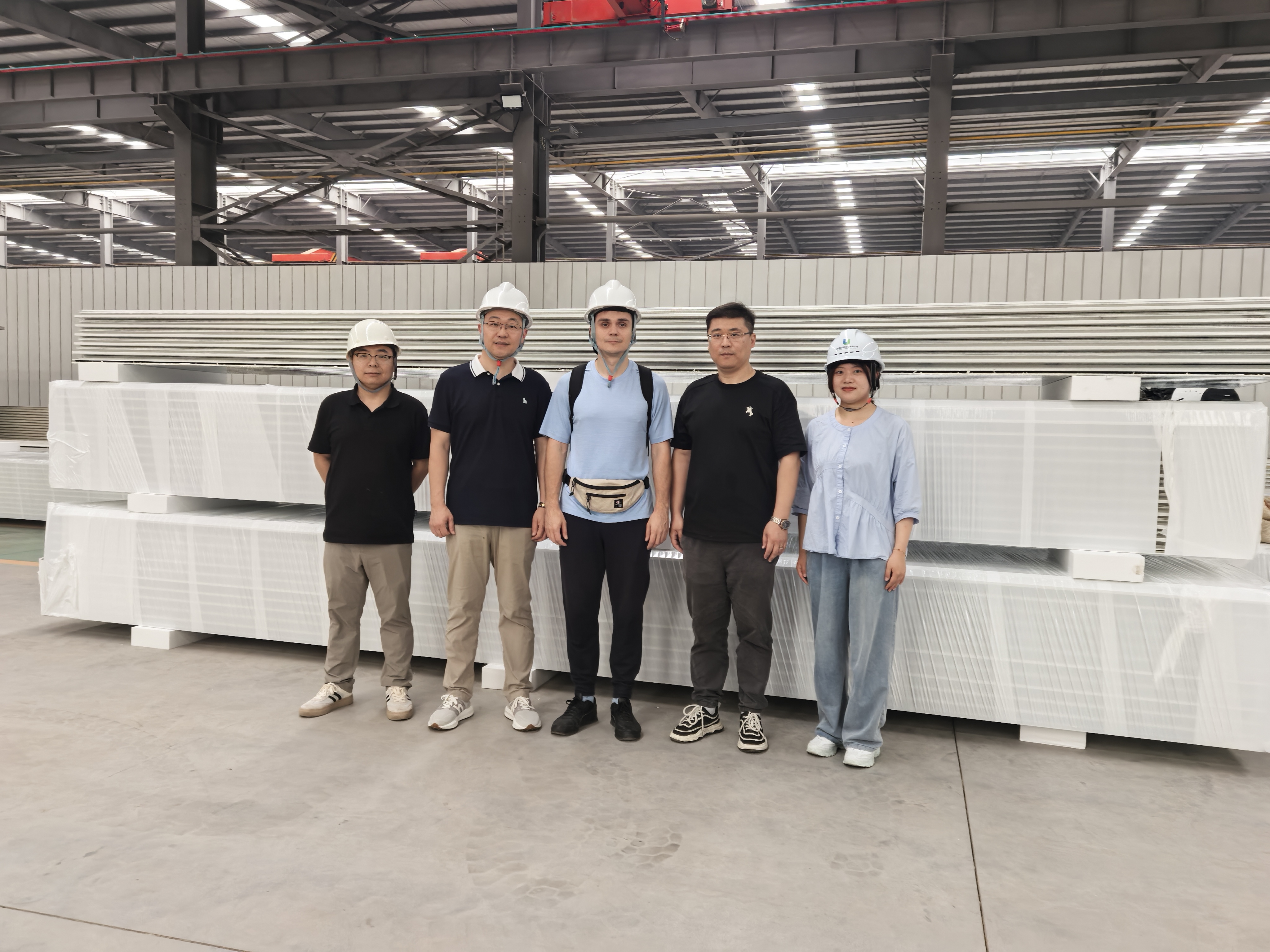 Modern Luxury Prefab Modular House Portable 20FT Container Office Building Distributor Needed