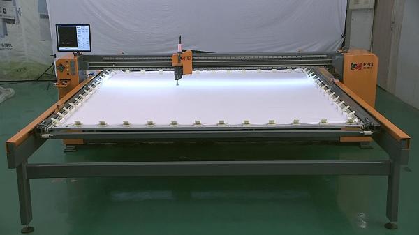 Cheap Computerized Single Head Quilting Machine With Fully Automatic Refueling System for sale