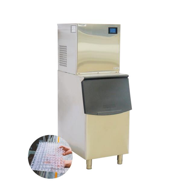 560 * 820 * 1710MM Medium Size Automatic Ice Cube Machine Air / Water Cooling Mode