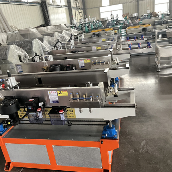 Customized Plastic Single Wall Corrugated Pipe Machine HDPE Pipe Extrusion Line