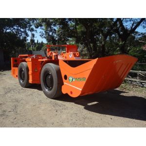Tunnel load haul dump truck with ability to install Shotcrete Robot Arm , KSQ RL
