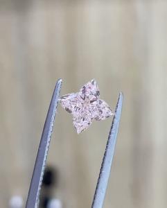 Quality Fancy Cut Flower Shape Lab Grown Baby Pink Diamonds IGI Certified VVS Clarity wholesale