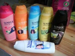 Professional 2 in 1 Sunsilk Anti Dandruff Shampoo 200ml make hair Black and Shine