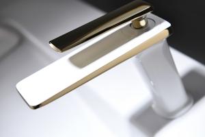 Quality T&F Bathroom Basin Faucets , Chrome Brass Single Hole Basin Mixer Tap wholesale