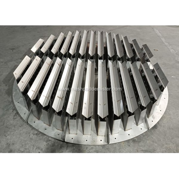 3mm Thick Liquid Controls Distributors Ss304 Random Packing Tower Internals Pan Type