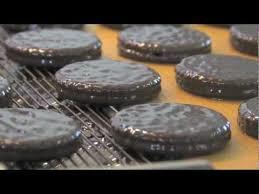 400mm Width Chocolate Enrober Machine Air Cooling With 10m Cooling Tunnel