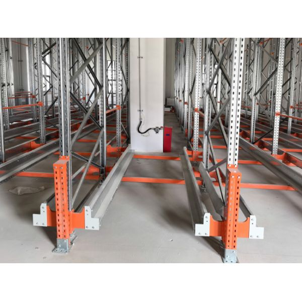 Two Way Radio Shuttle Racking Pallet Runner Rack System Explosive Proof Warehouse
