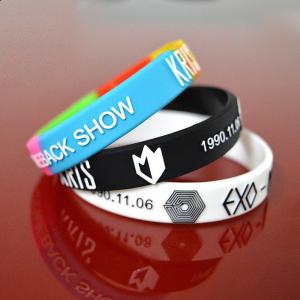 Quality Embossed with color silicone bracelets wristband wholesale