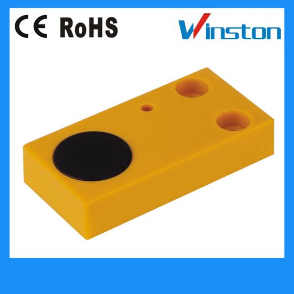 LMF29 Inductive Proximity Sensor Infrared ,PNP And NPN Proximity Switch Plane Oilproof