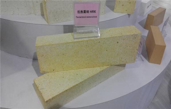Cheap Industrial Furnace Refractory Fire Bricks , Yellow Insulating Firebrick for sale