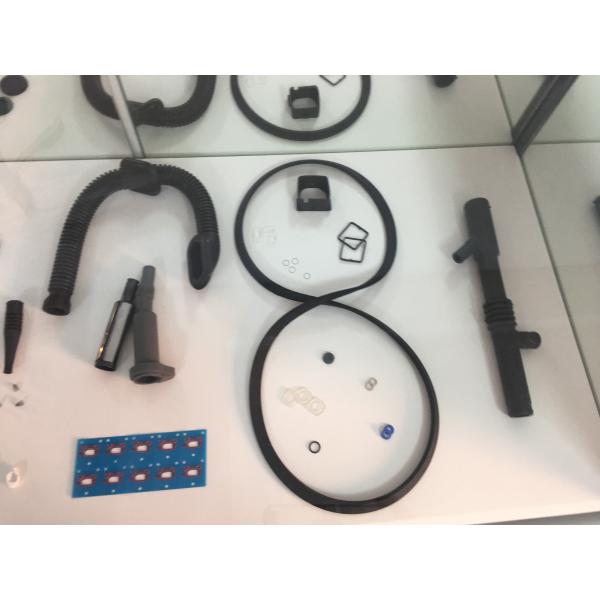 300 tons vertical injection machine, injection volume 3000CC, table 700*700mm, screw diameter 45