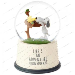 Quality Custom snoopy woodstock cartoon glass snow globe anniversary gift souvenir water globe snow ball wholesale
