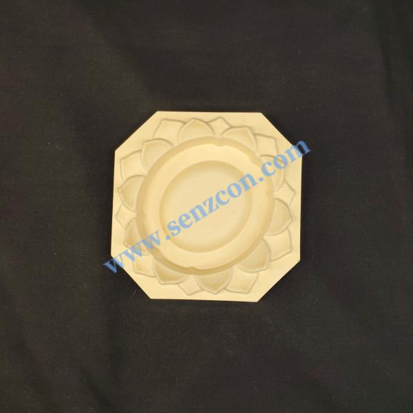 Factory direct supply of yellow pulp-molded lotus-shaped packaging bases, used for jewelry and food. Environmentally friendly, degradable, scratch